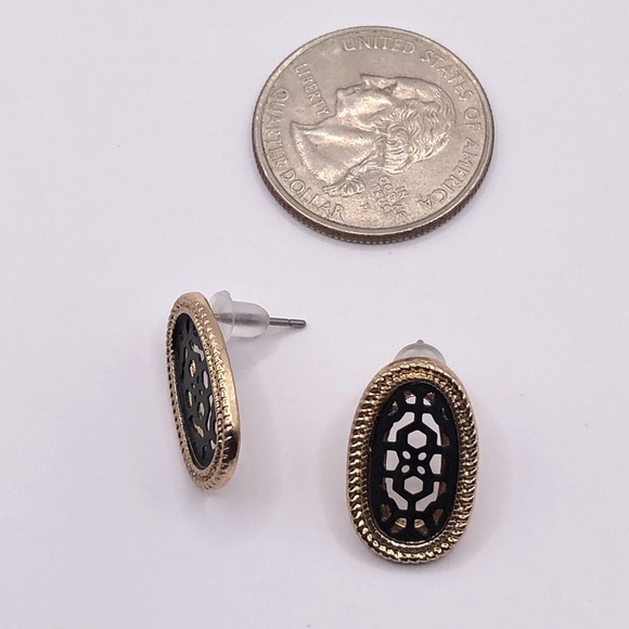 Two-tone Gold Edge Black Filagree Designed Center Earrings - Picture 2 of 6